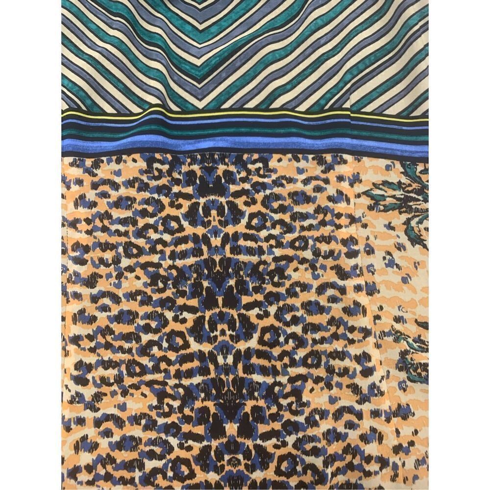 Sleeveless Patterned Top - Picture 5 of 7